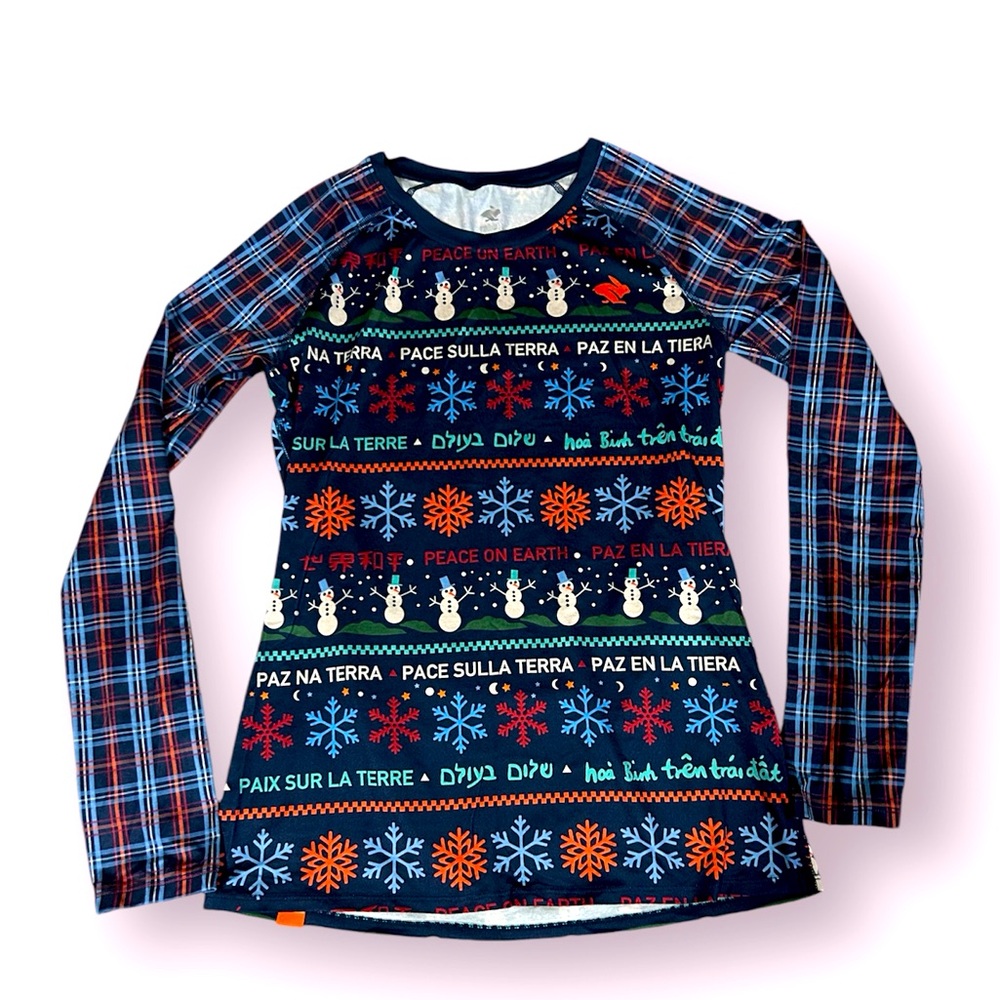 Beautiful rabbit holiday long sleeve running top. New without tags.